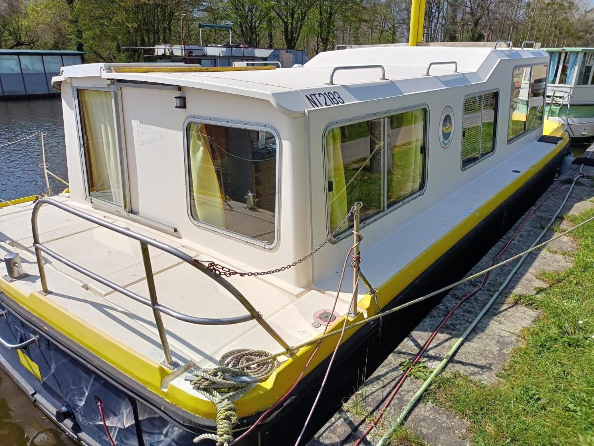 Ille Flottante, Maison Eclusiere Et Hebergements Insolites Sur Le Canal Hédé Dış mekan fotoğraf